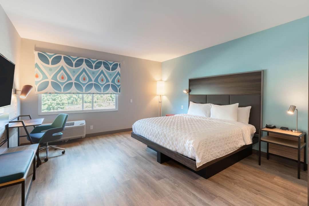 Tru by Hilton Eugene