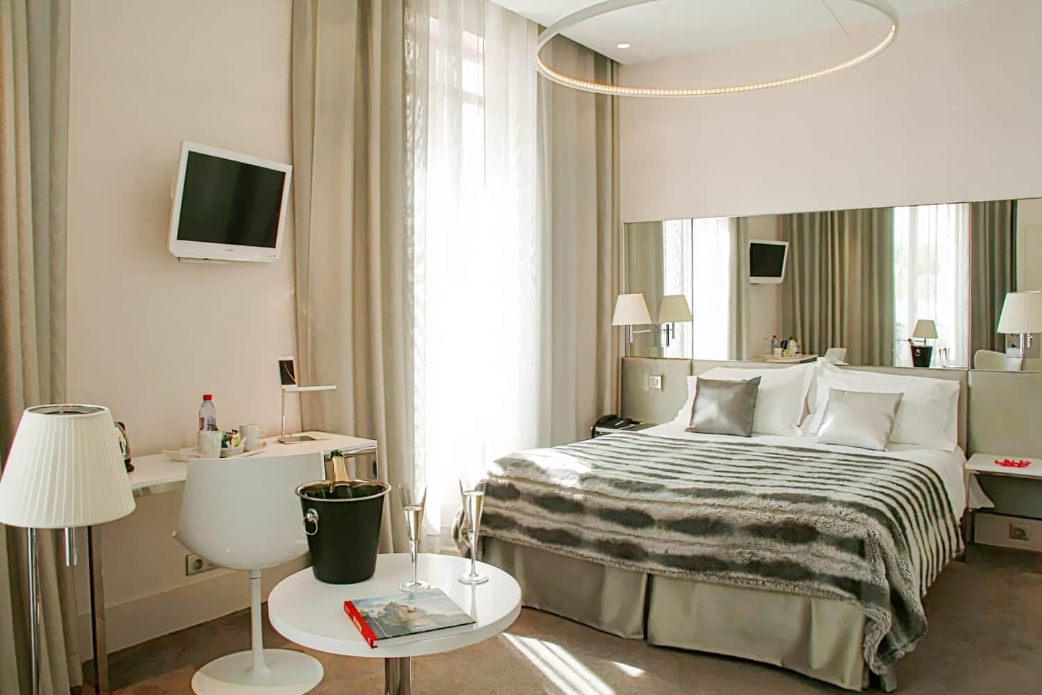 Le Cesar Hôtel