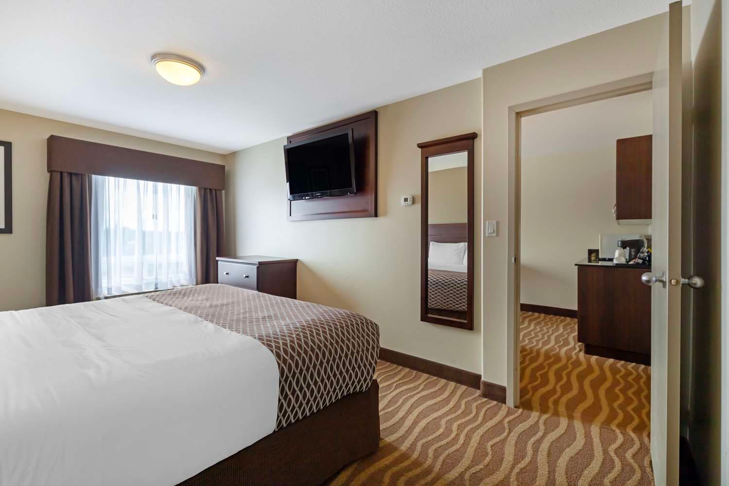 Best Western High Road Inn
