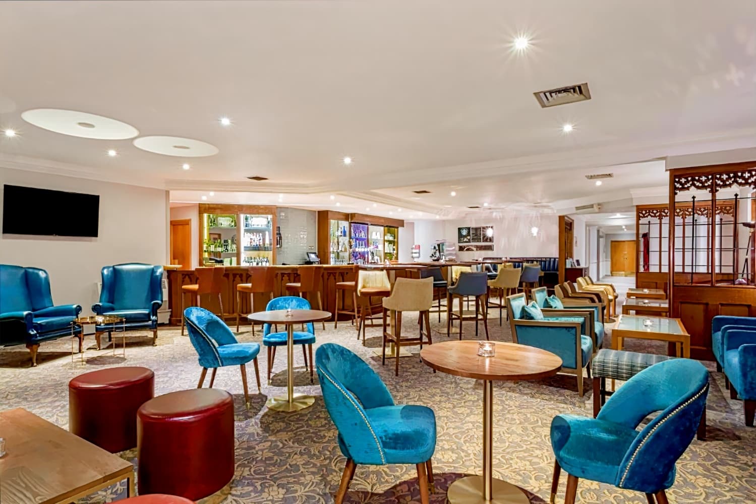 Bridgewood Manor Hotel