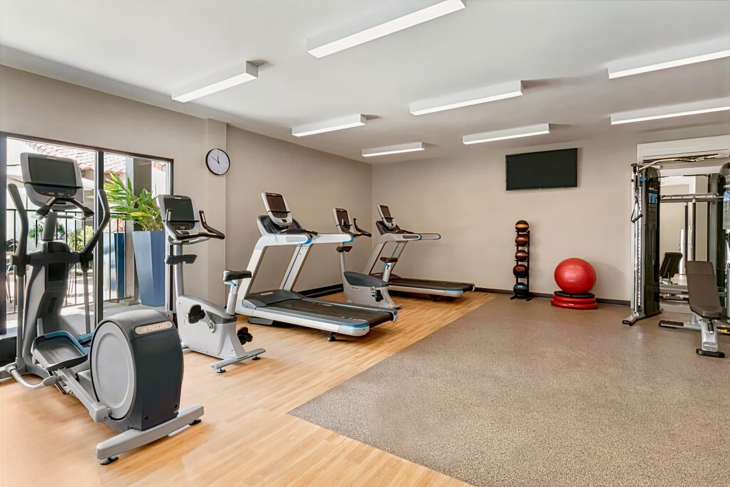 DoubleTree by Hilton Hotel Campbell - Pruneyard Plaza