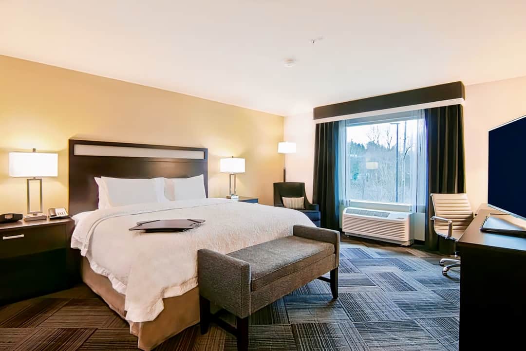 Hampton Inn & Suites by Hilton Bellevue Downtown
