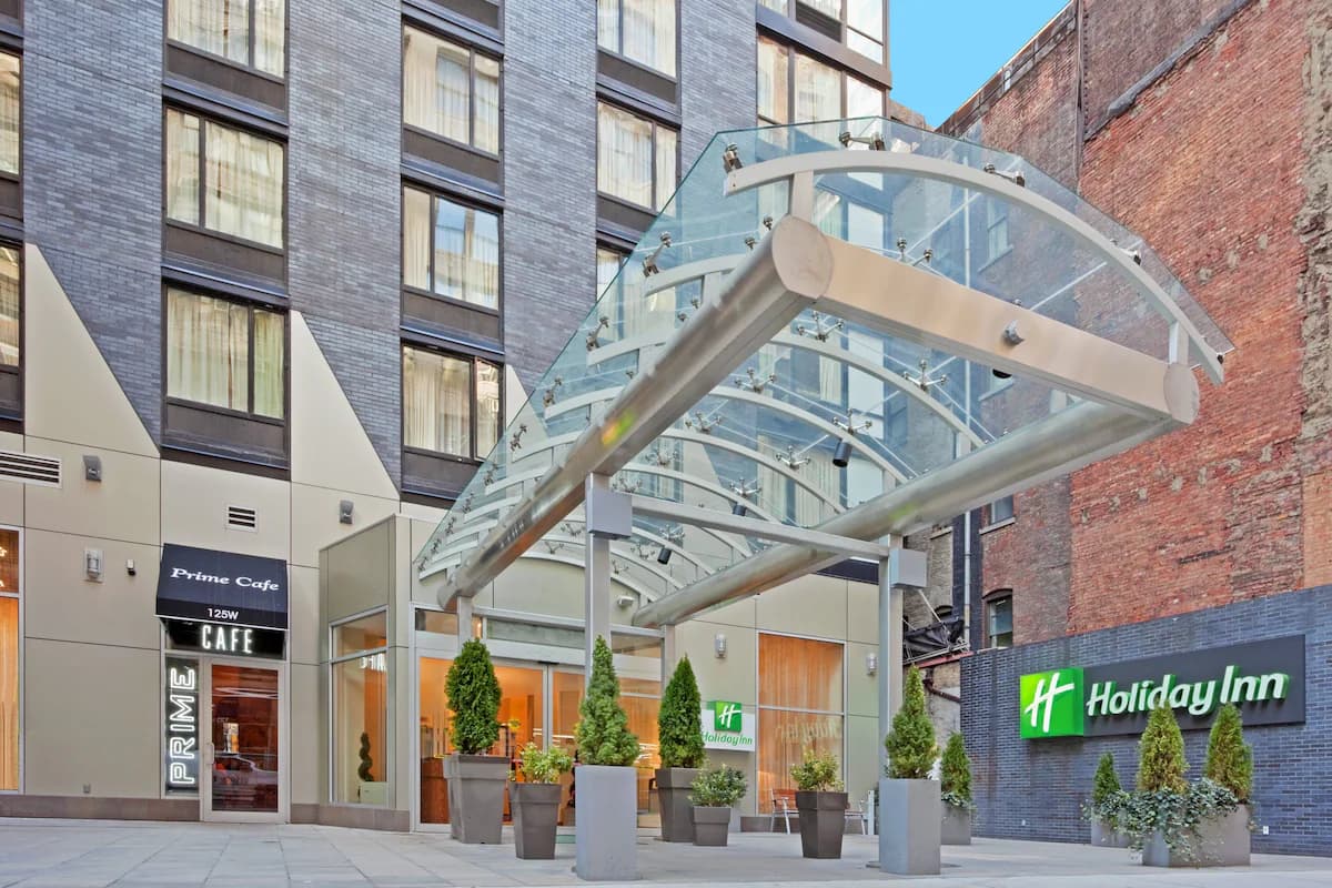 Holiday Inn Manhattan 6th Ave Chelsea, an IHG hotel