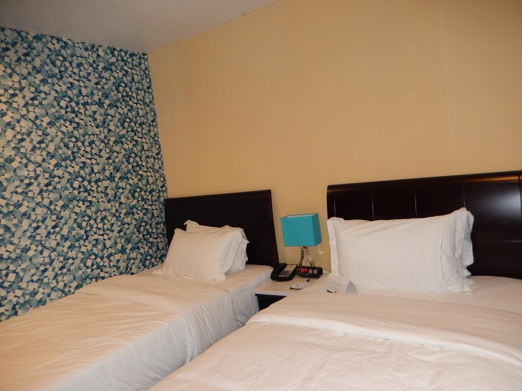 Quality Inn Near Sunset Park