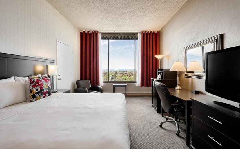 Travelodge Quebec City Hotel & Convention Centre by Wyndham