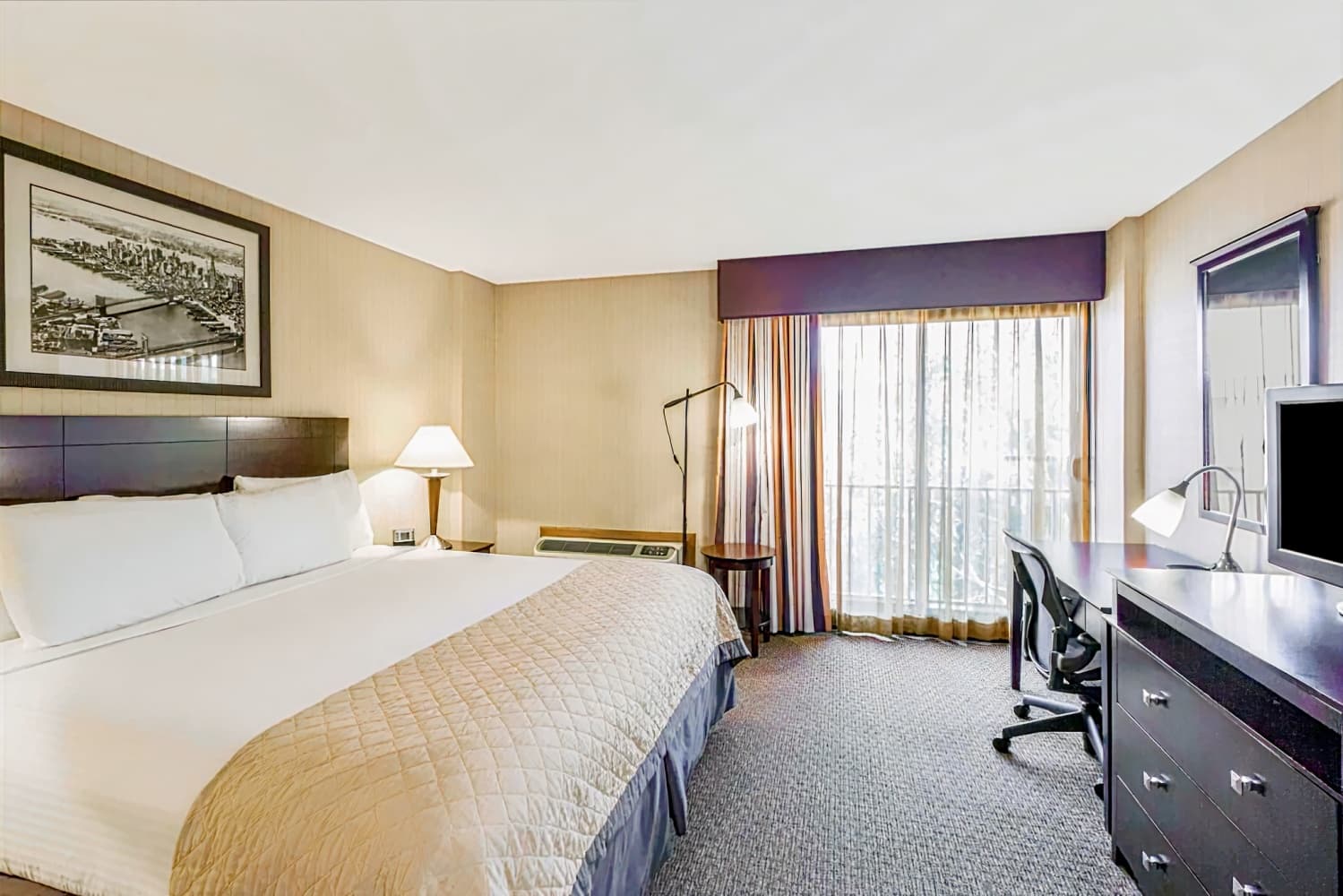 Wyndham Garden Newark Airport