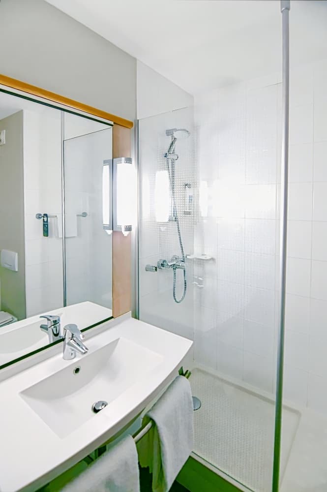 ibis Nantes Saint-Herblain