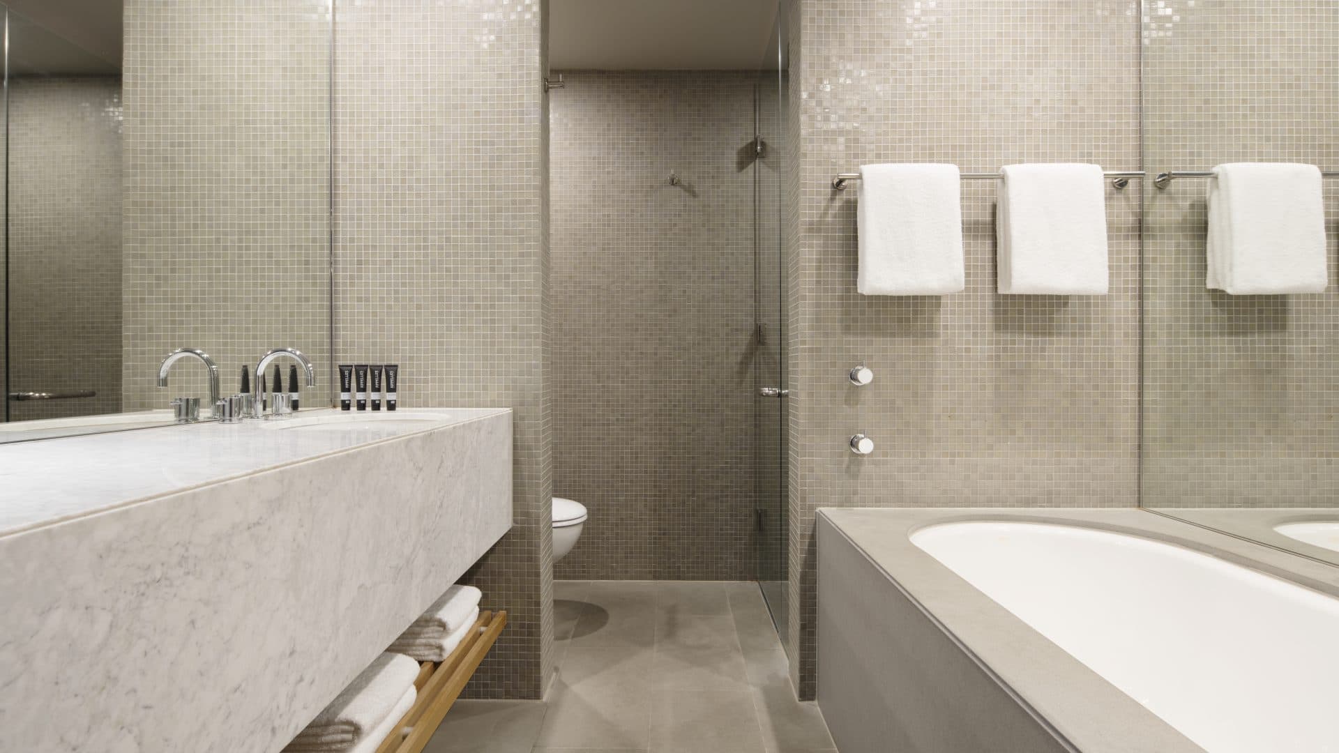 Hotel Realm