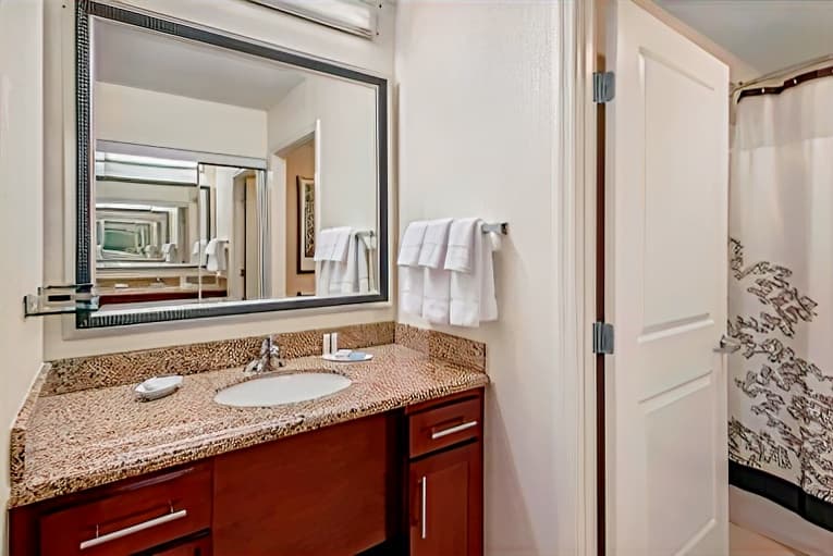 Residence Inn by Marriott Alexandria Old Town South at Carlyle