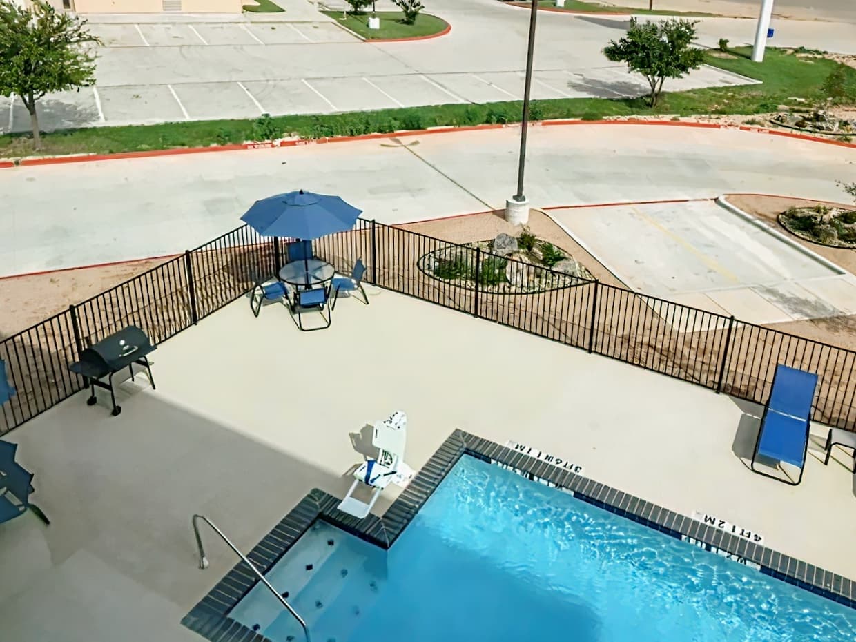 Comfort Inn & Suites Snyder