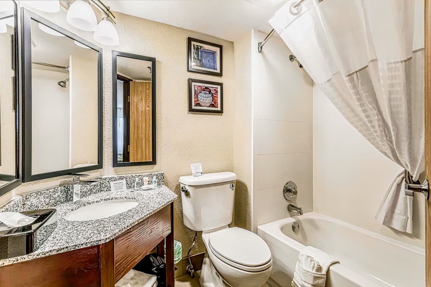 Comfort Inn & Suites Albuquerque Downtown