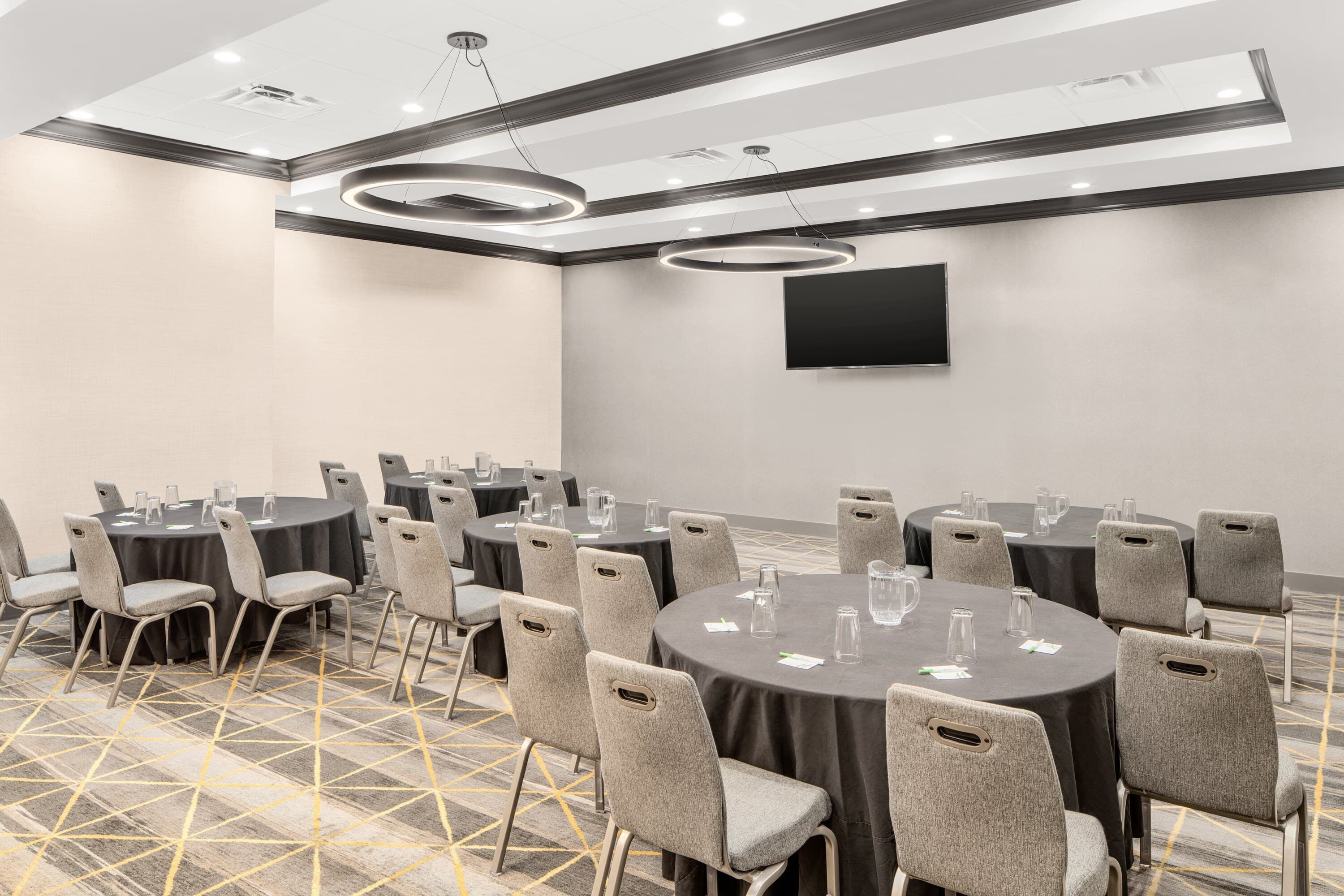 Holiday Inn & Suites Orlando I-Drive Theme Parks