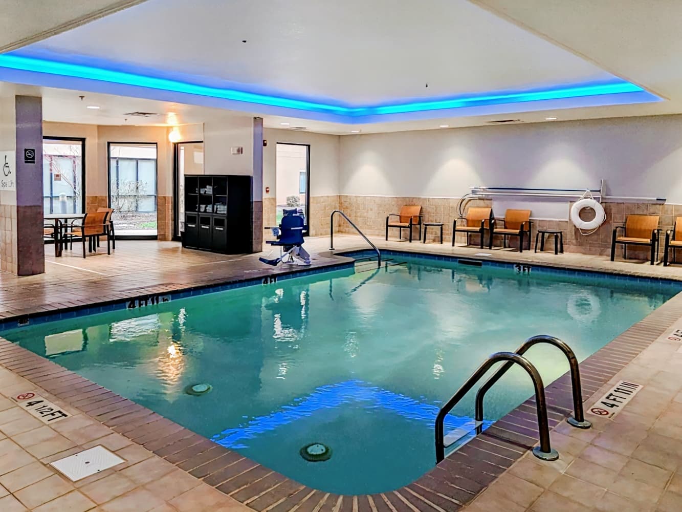 Courtyard Charlotte Airport North