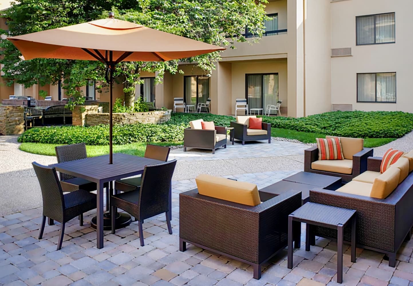 Courtyard Lexington North