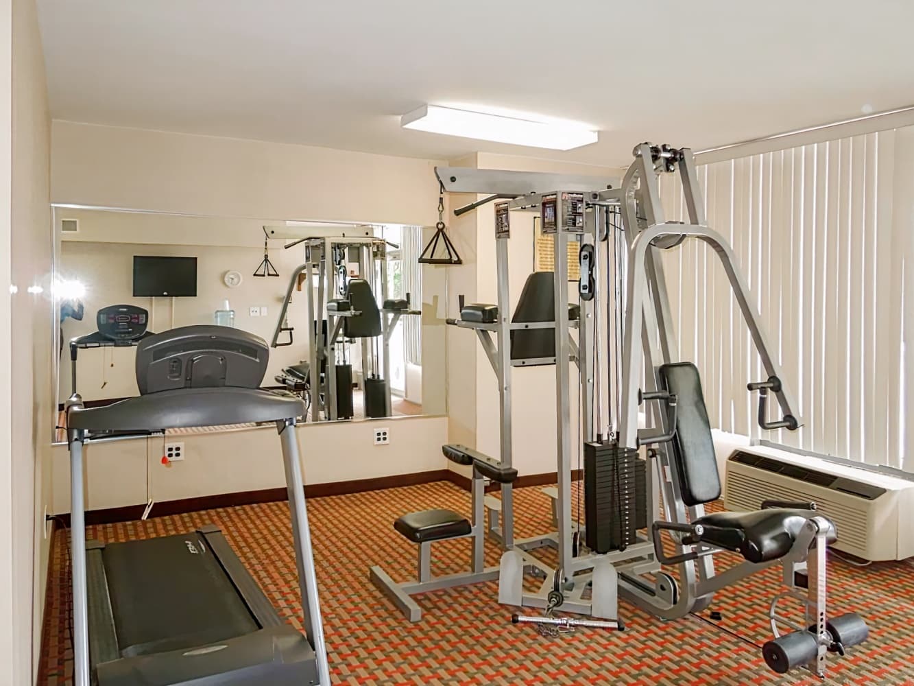 Rodeway Inn MacArthur Airport