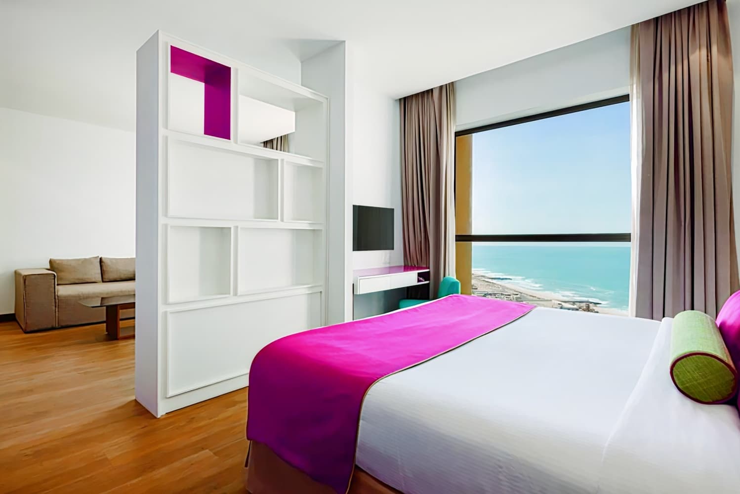 Ramada Hotel & Suites by Wyndham Dubai JBR