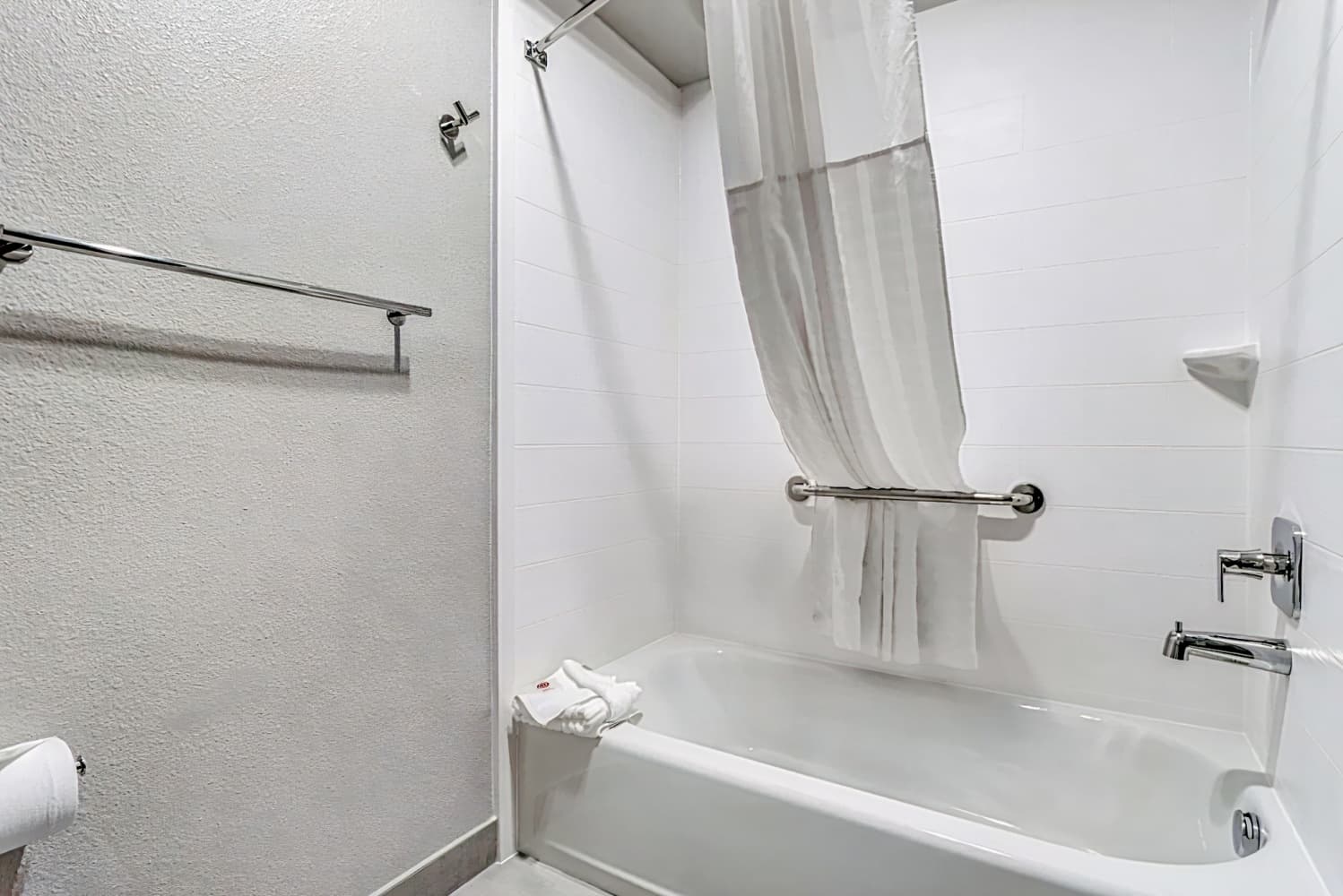 Comfort Inn & Suites Pacific – Auburn