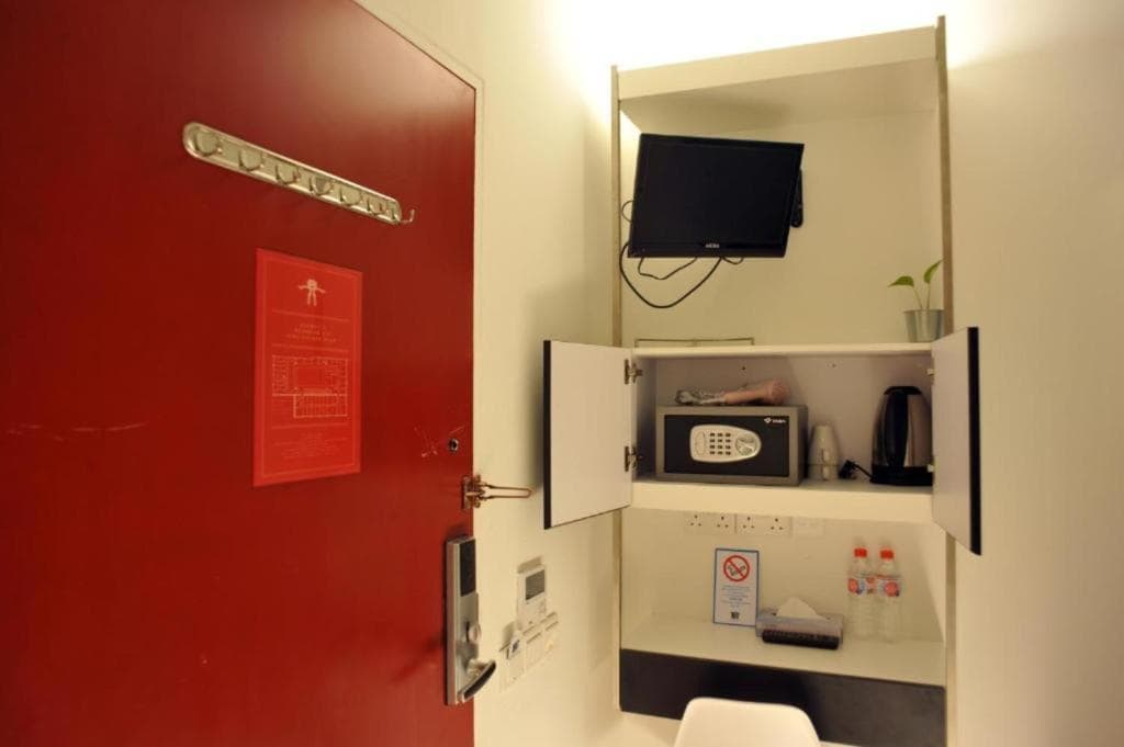 Hotel 1887, The New Opera House