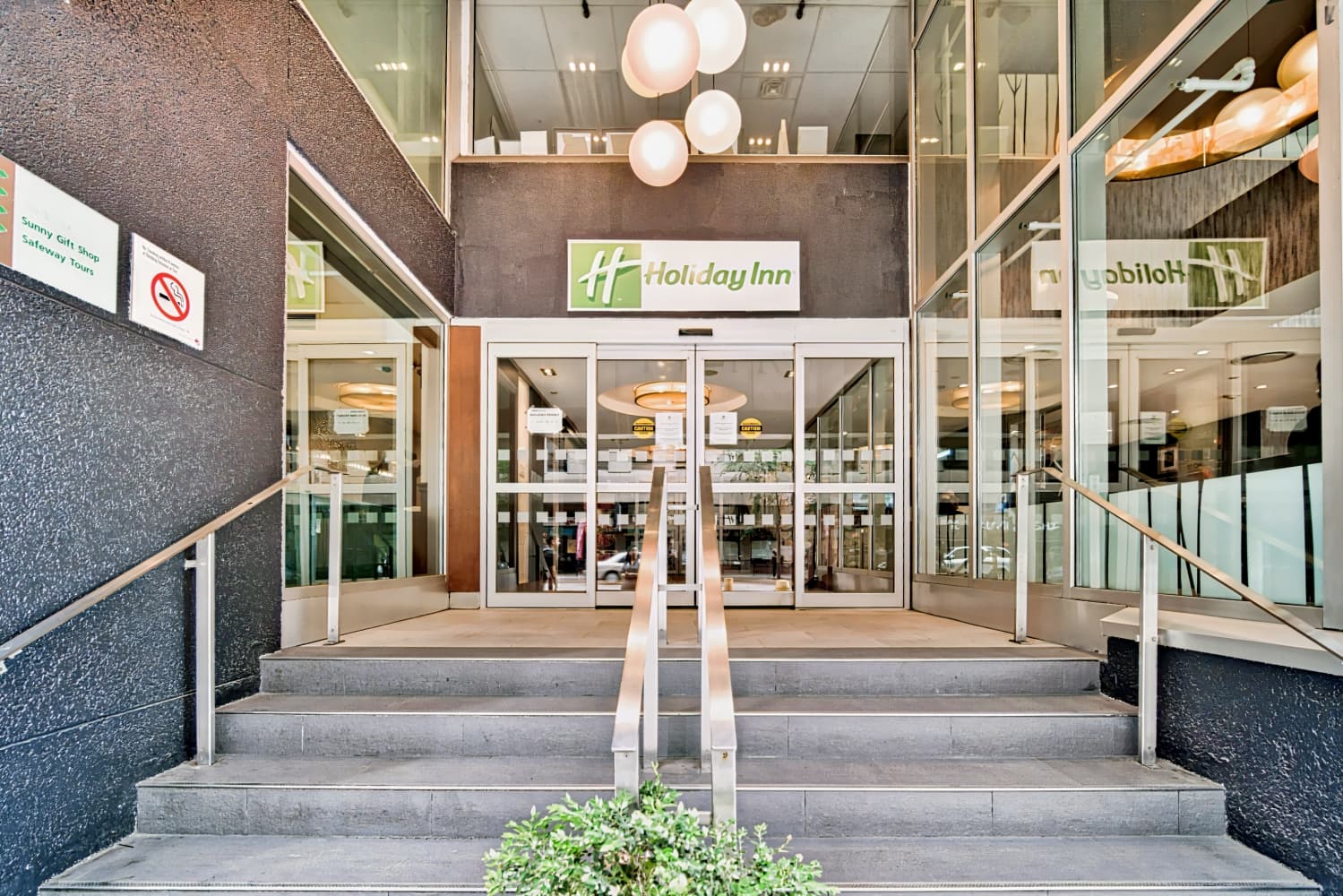 Holiday Inn Toronto Downtown Centre, an IHG Hotel