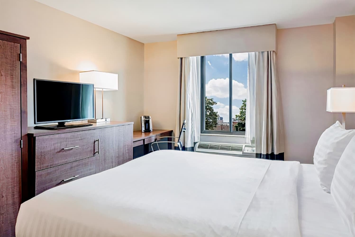 Holiday Inn Express New York-Brooklyn