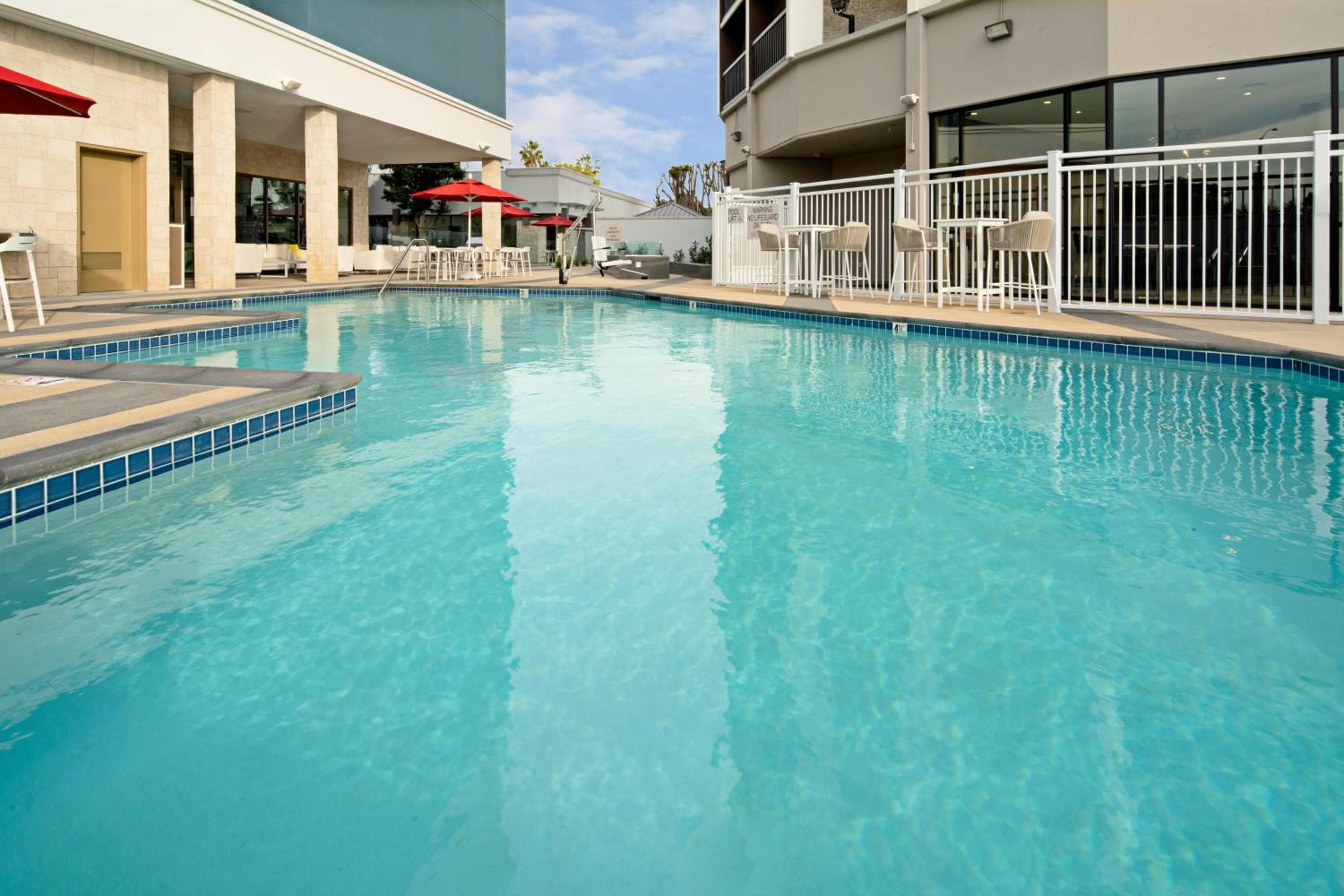 Staybridge Suites - Long Beach Airport, an IHG Hotel