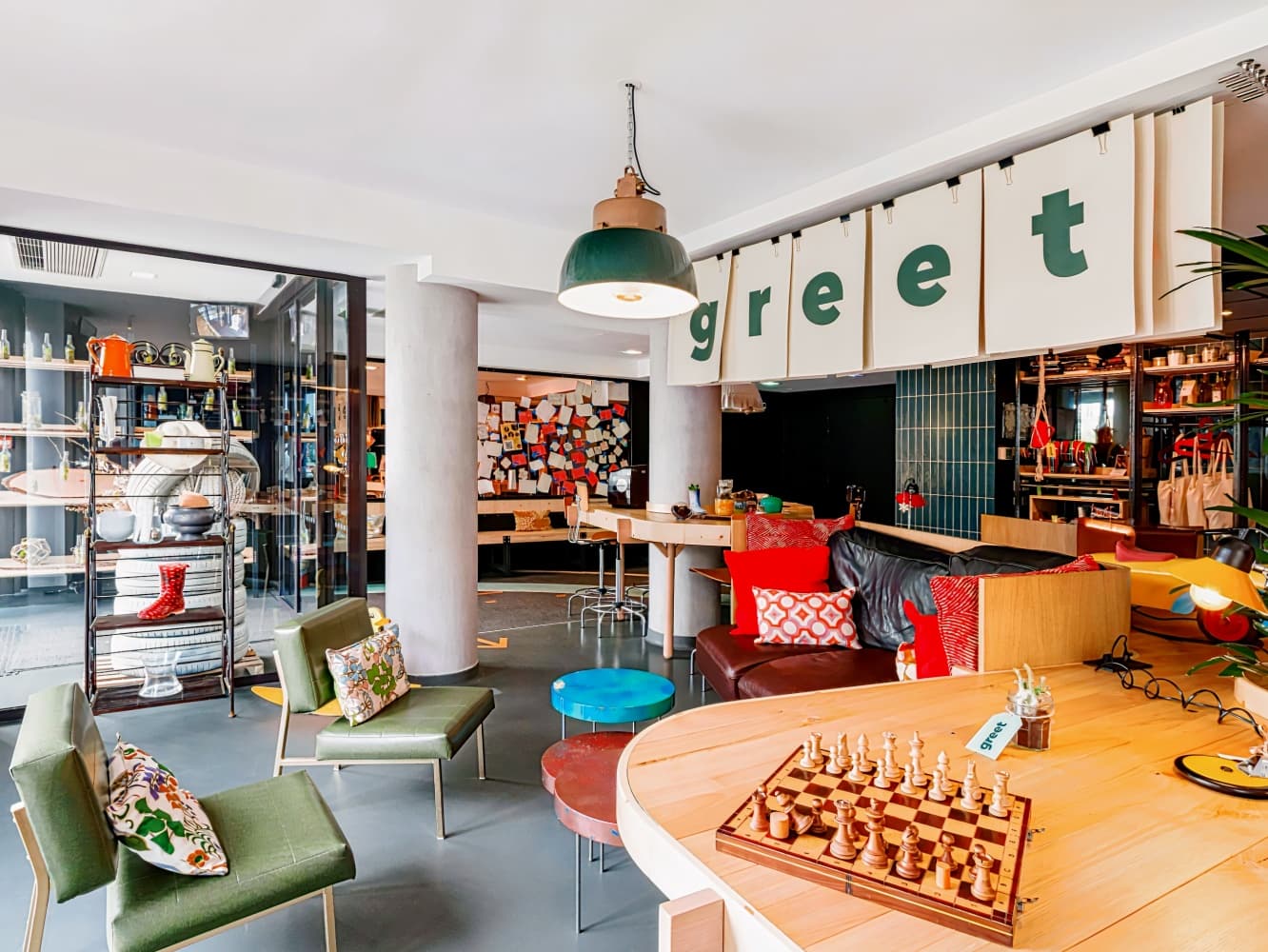 greet hotel Lyon Confluence