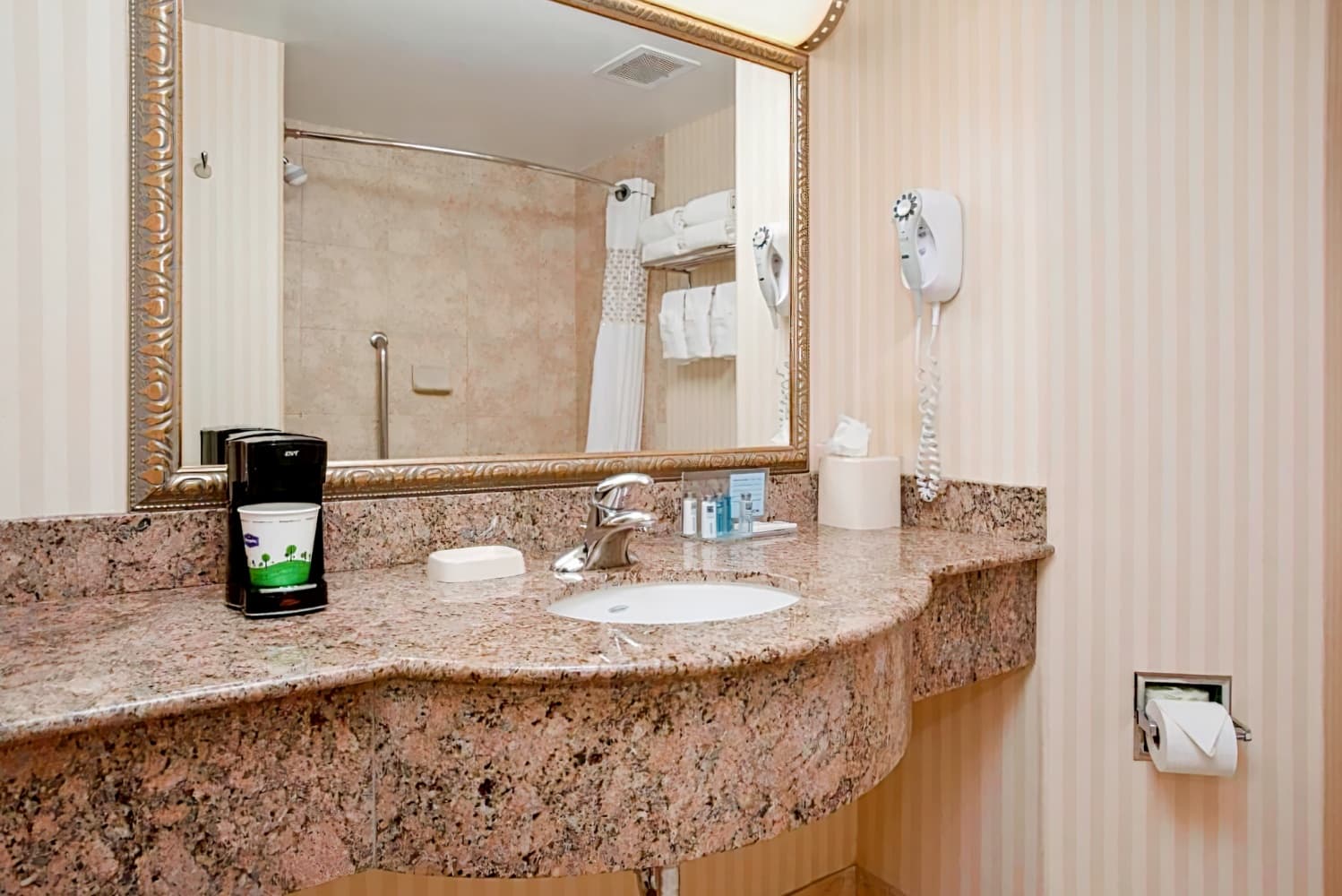 Hampton Inn & Suites Parker