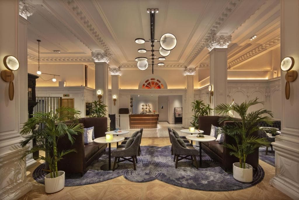 The Algonquin Hotel Times Square, Autograph Collection