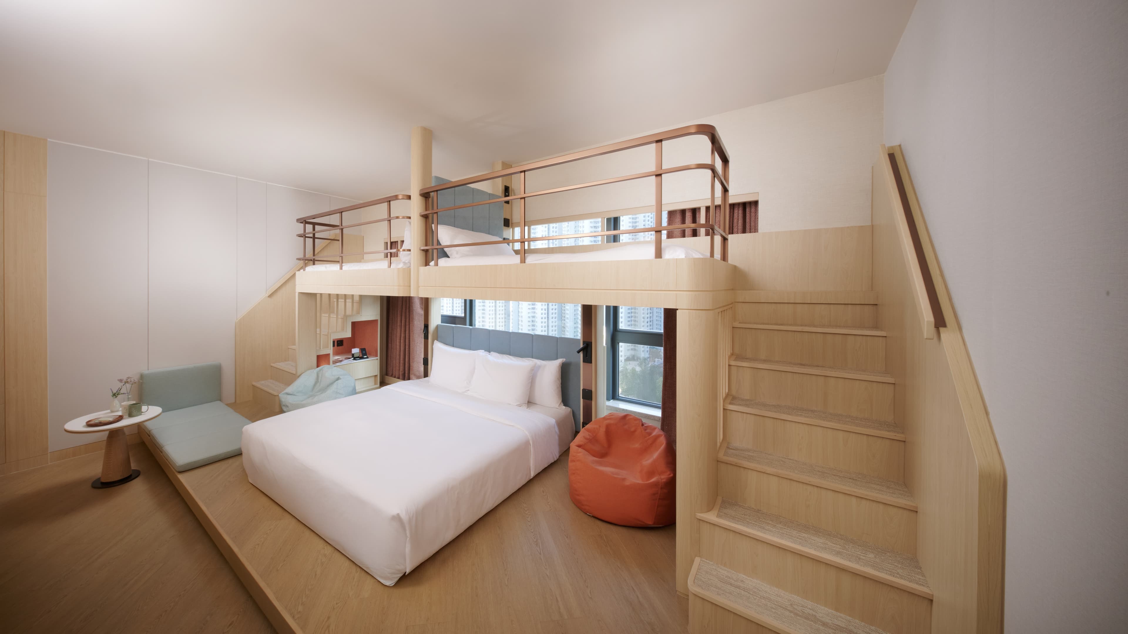 The Royal Garden Kowloon East (formerly: Royal Plaza Hong Kong Kowloon East, an IHG Hotel)