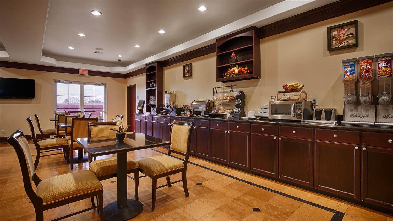 Best Western Plus Manvel Inn & Suites