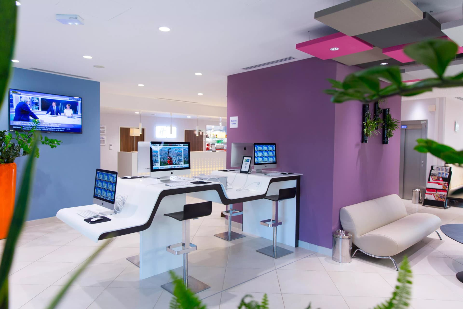 Holiday Inn Express Toulon - Est, an IHG Hotel
