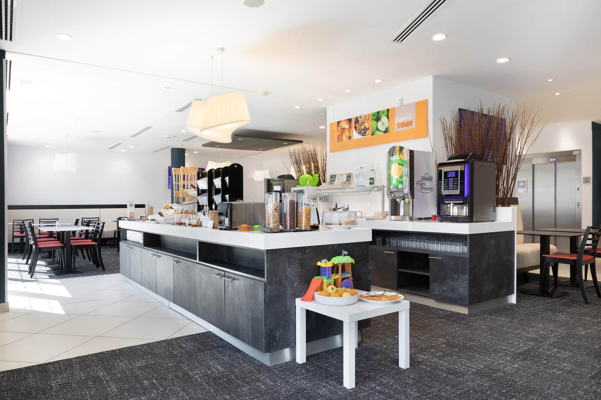 Holiday Inn Express Toulon - Est, an IHG Hotel