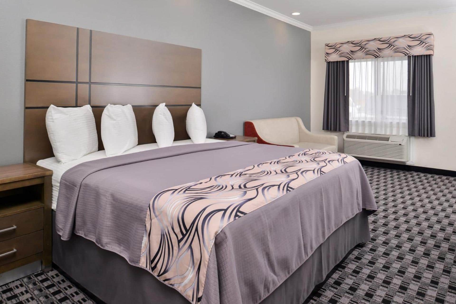 Crystal Inn & Suites IAH Humble