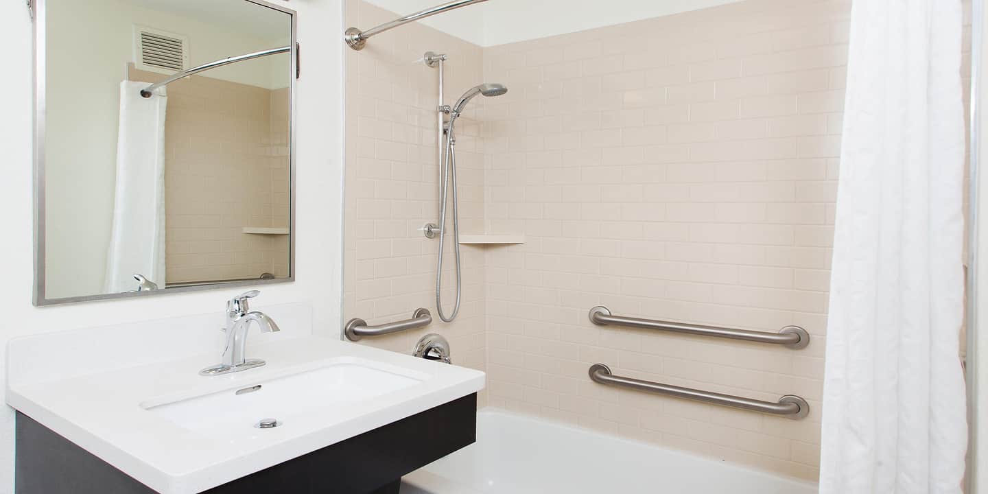Sonesta Simply Suites Cleveland North Olmsted Airport