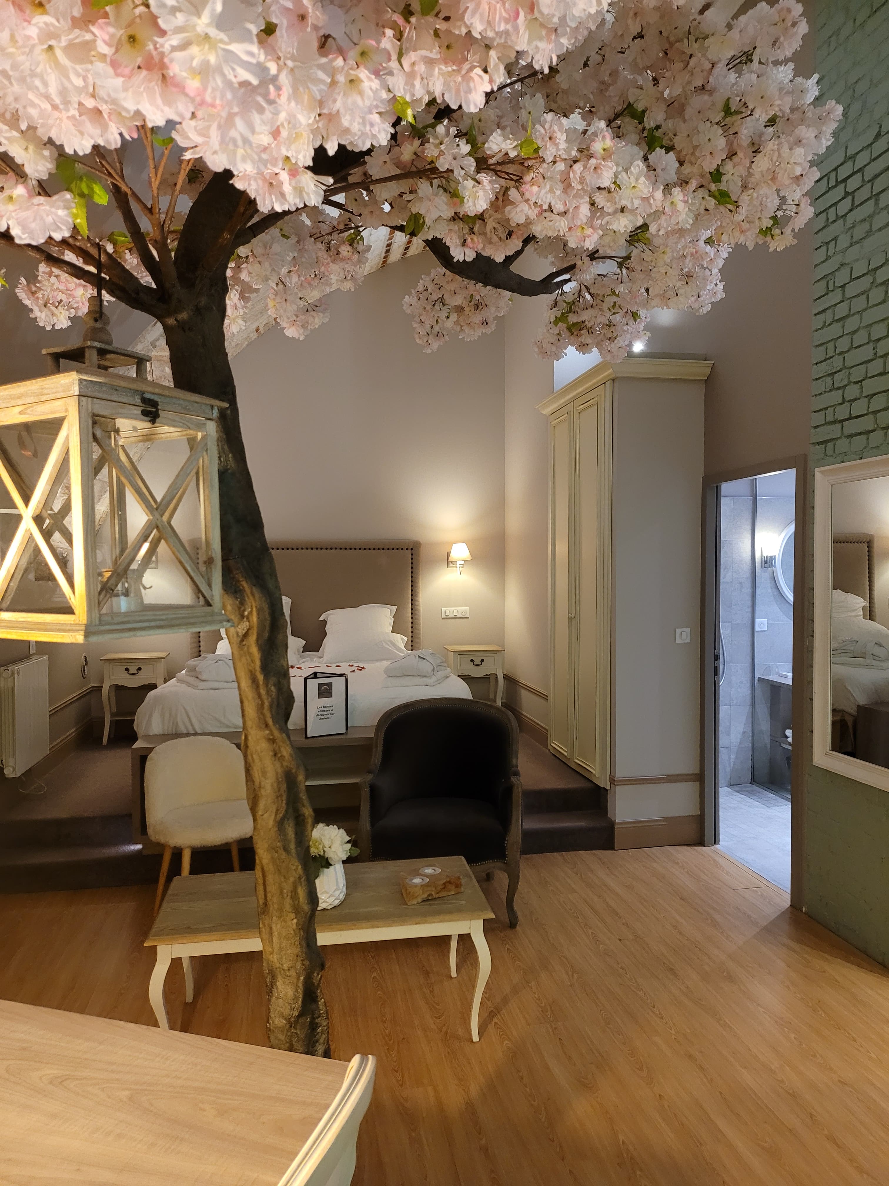 La Parenthèse Envoutée