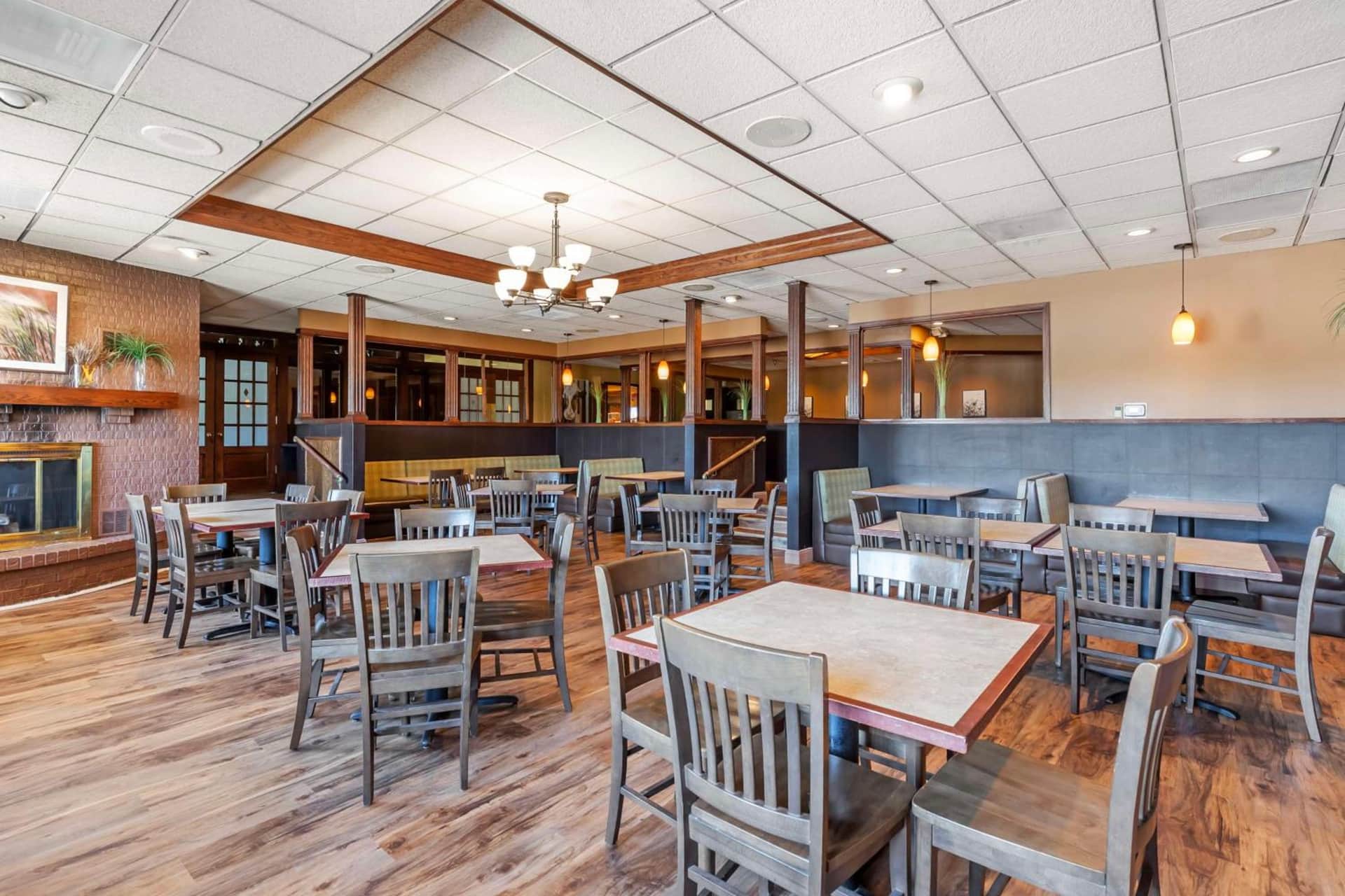 Best Western Plus Steeplegate Inn