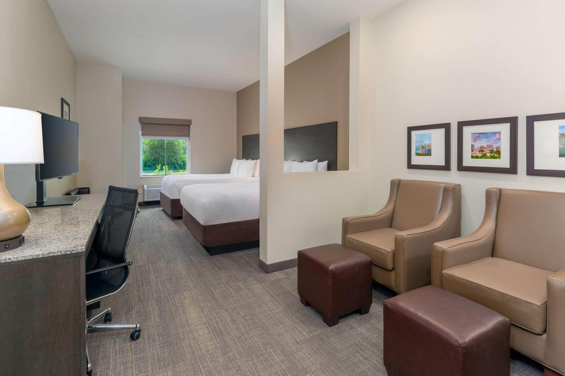 Ameniti Bay - Best Western Signature Collection