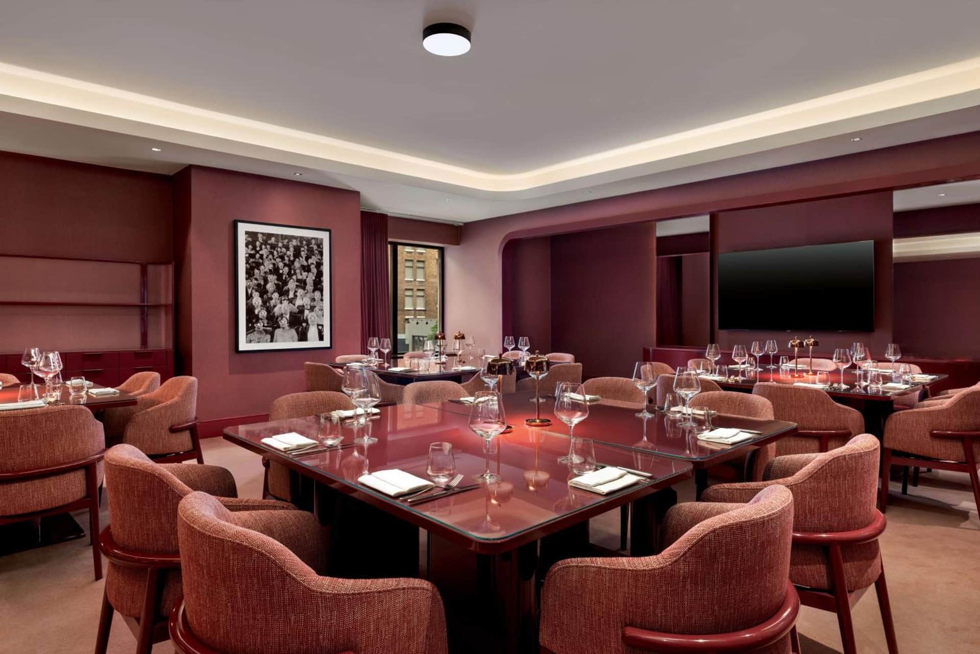 Revery Toronto Downtown, Curio Collection by Hilton