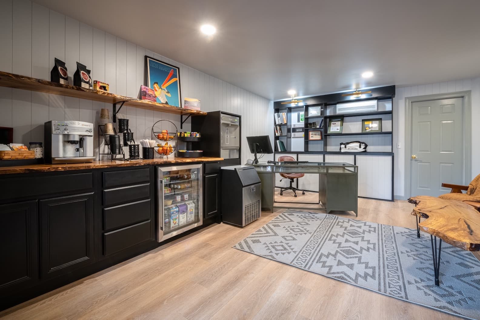 Riverhouse By Weekender