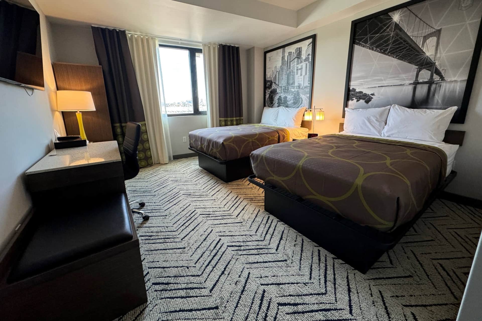 Super 8 by Wyndham Bronx Near Stadium