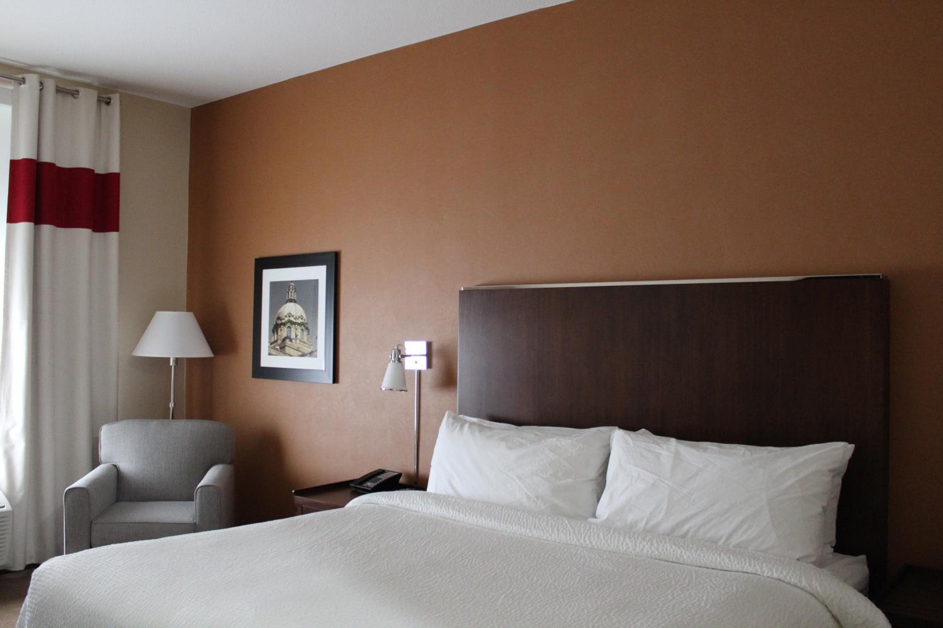 Four Points by Sheraton Edmonton West