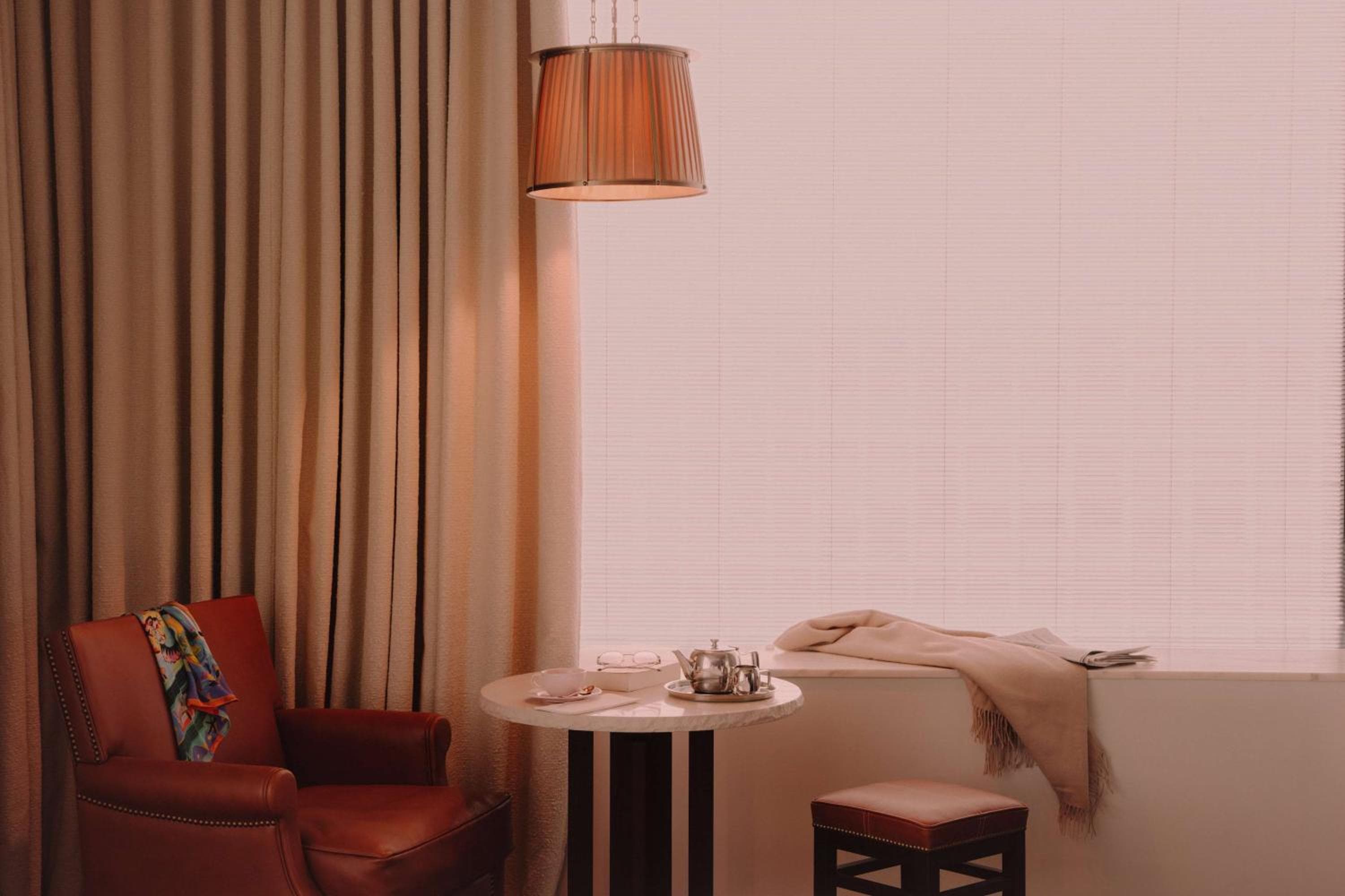 Maison Heler Metz, Curio Collection By Hilton