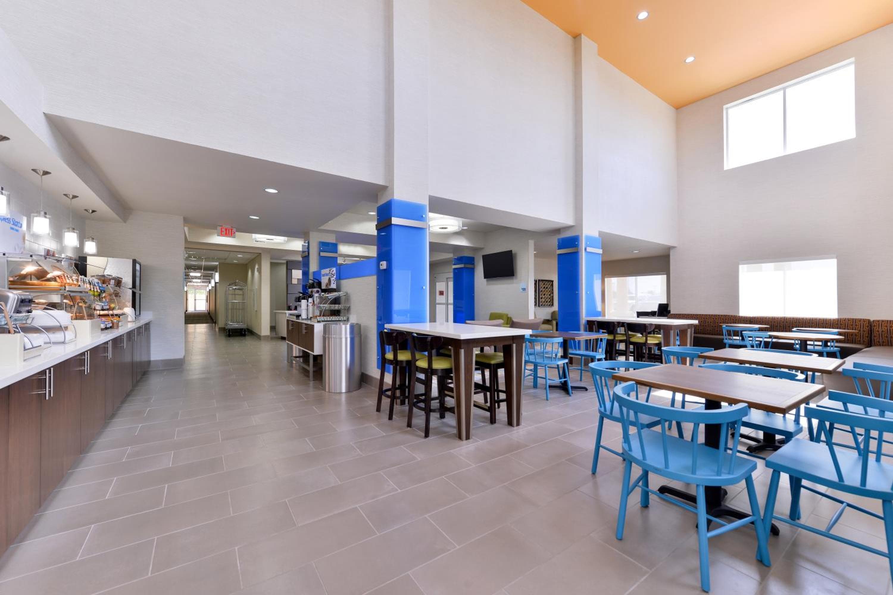 Holiday Inn Express & Suites - Houston NW - Tomball Area