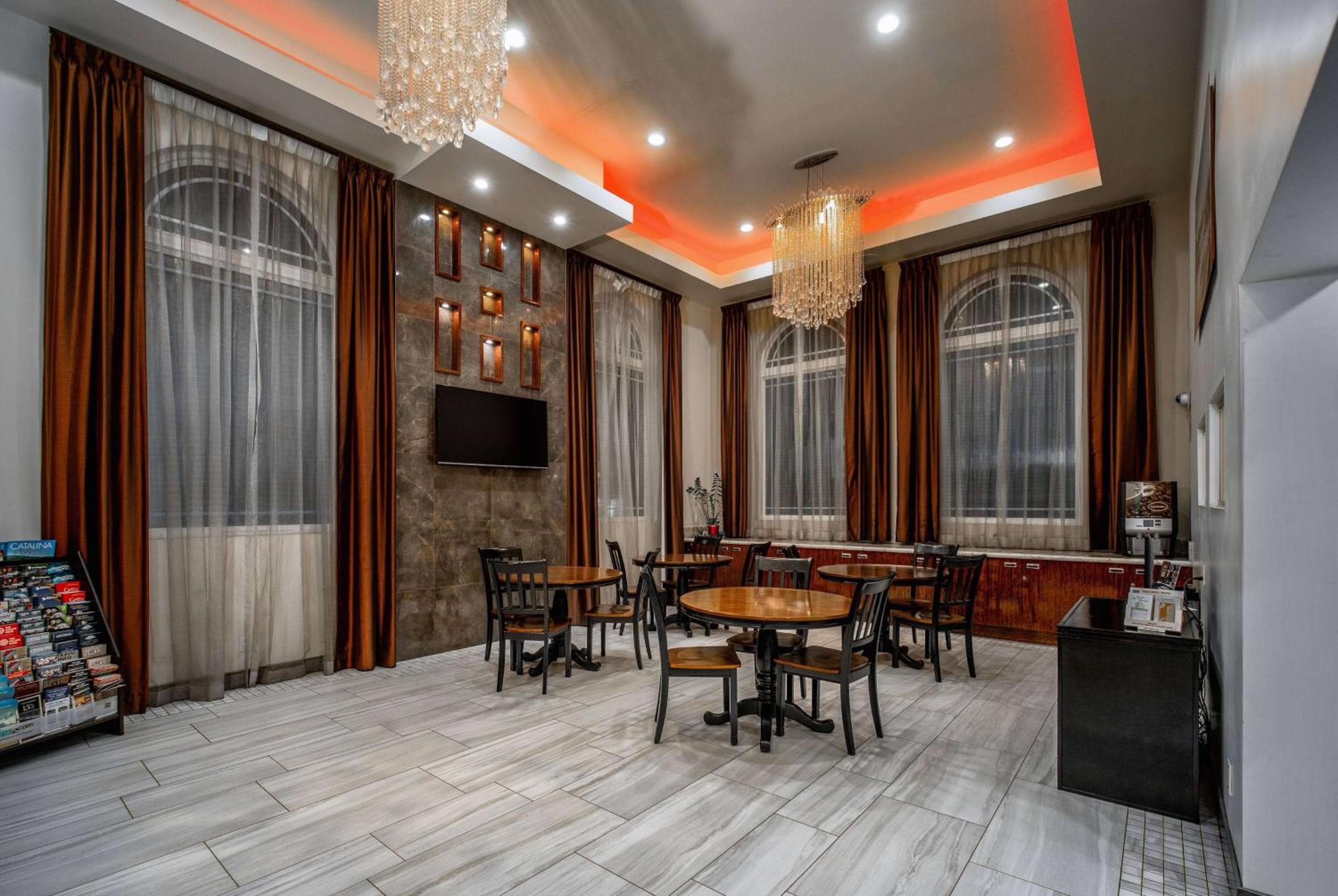 Travelodge Inn & Suites by Wyndham Bell Los Angeles Area