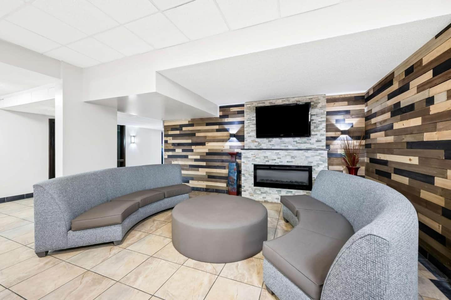 SureStay Plus Hotel by Best Western Lubbock Medical Center