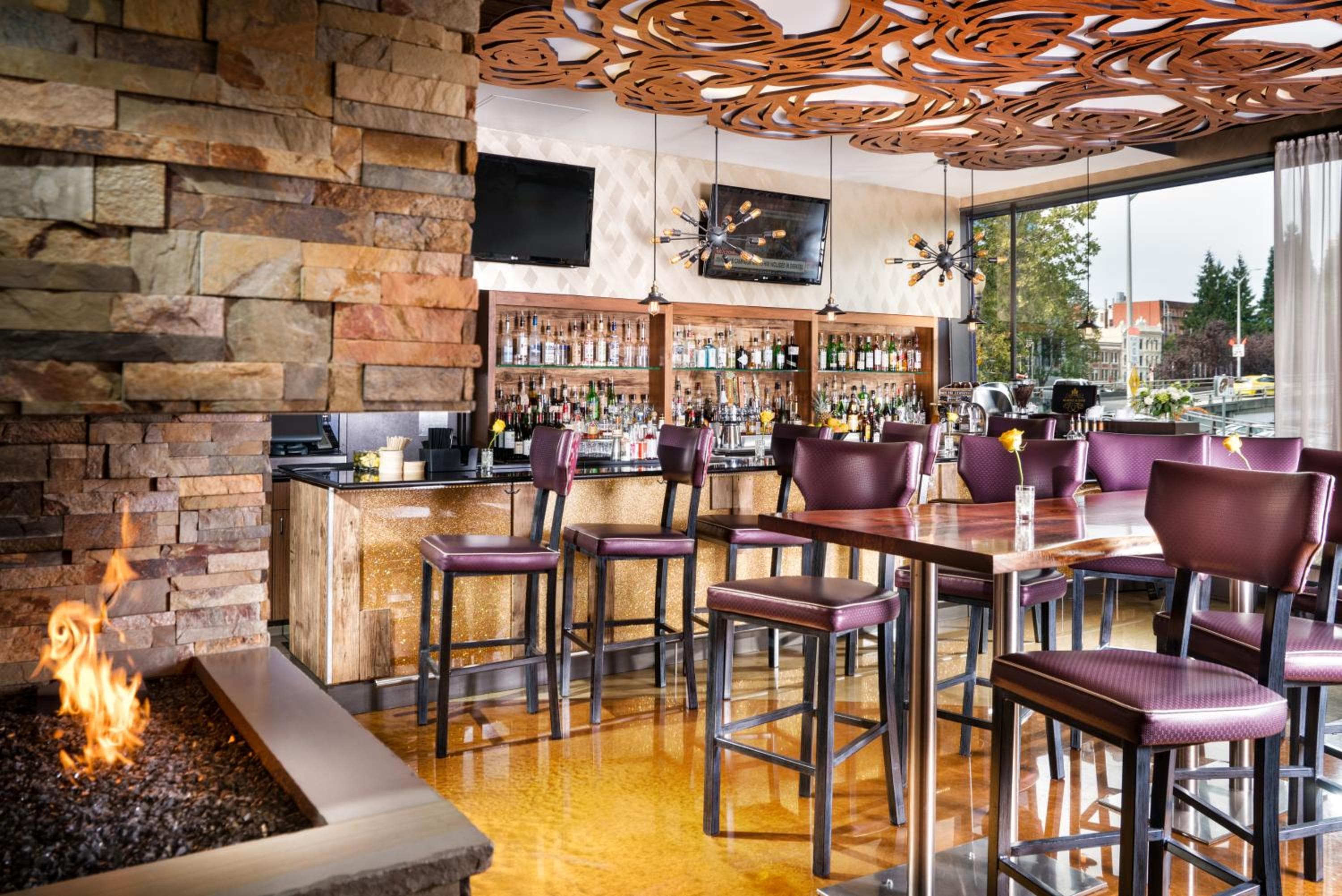 Staypineapple, Hotel Rose, Downtown Portland