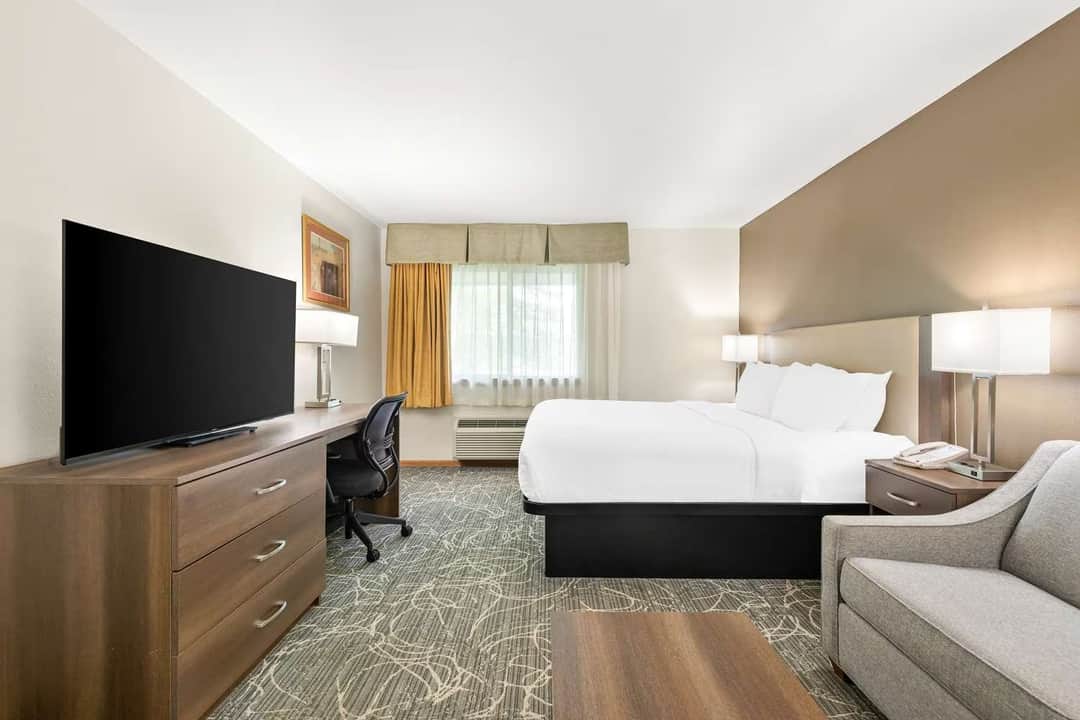 Best Western West Towne Suites