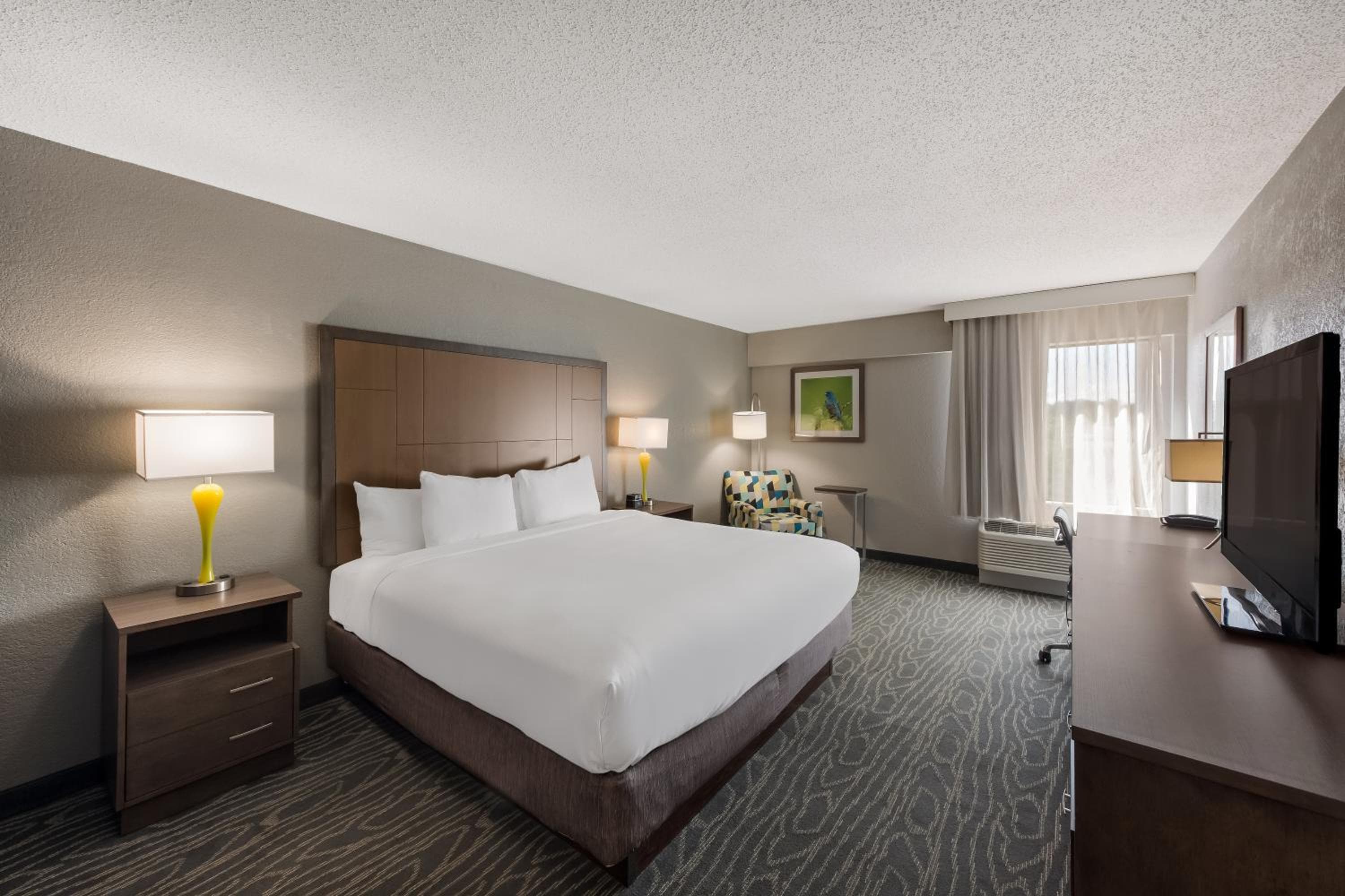 Comfort Inn & Suites Tipp City Dayton North I-75