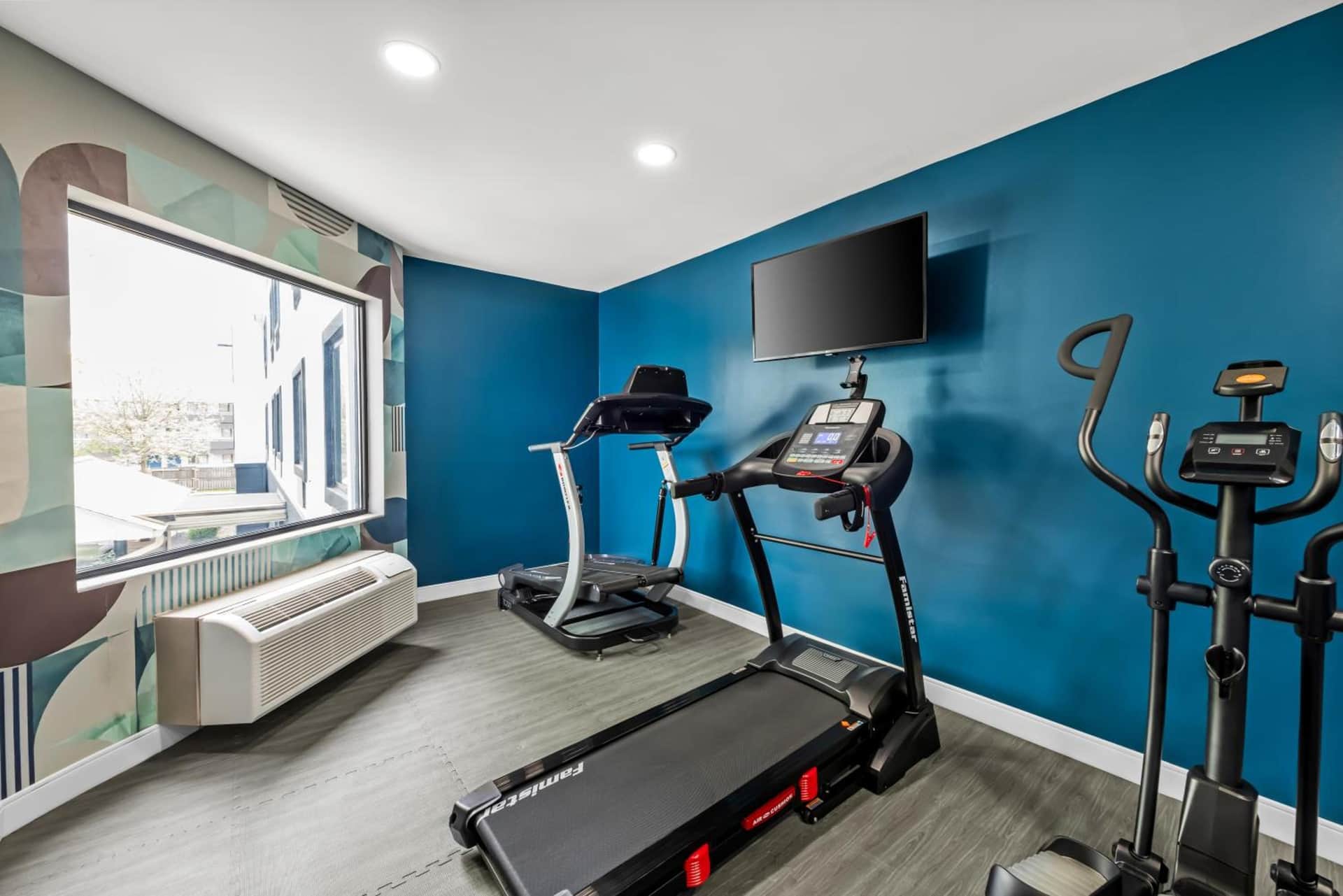 MainStay Suites Columbus North - Worthington