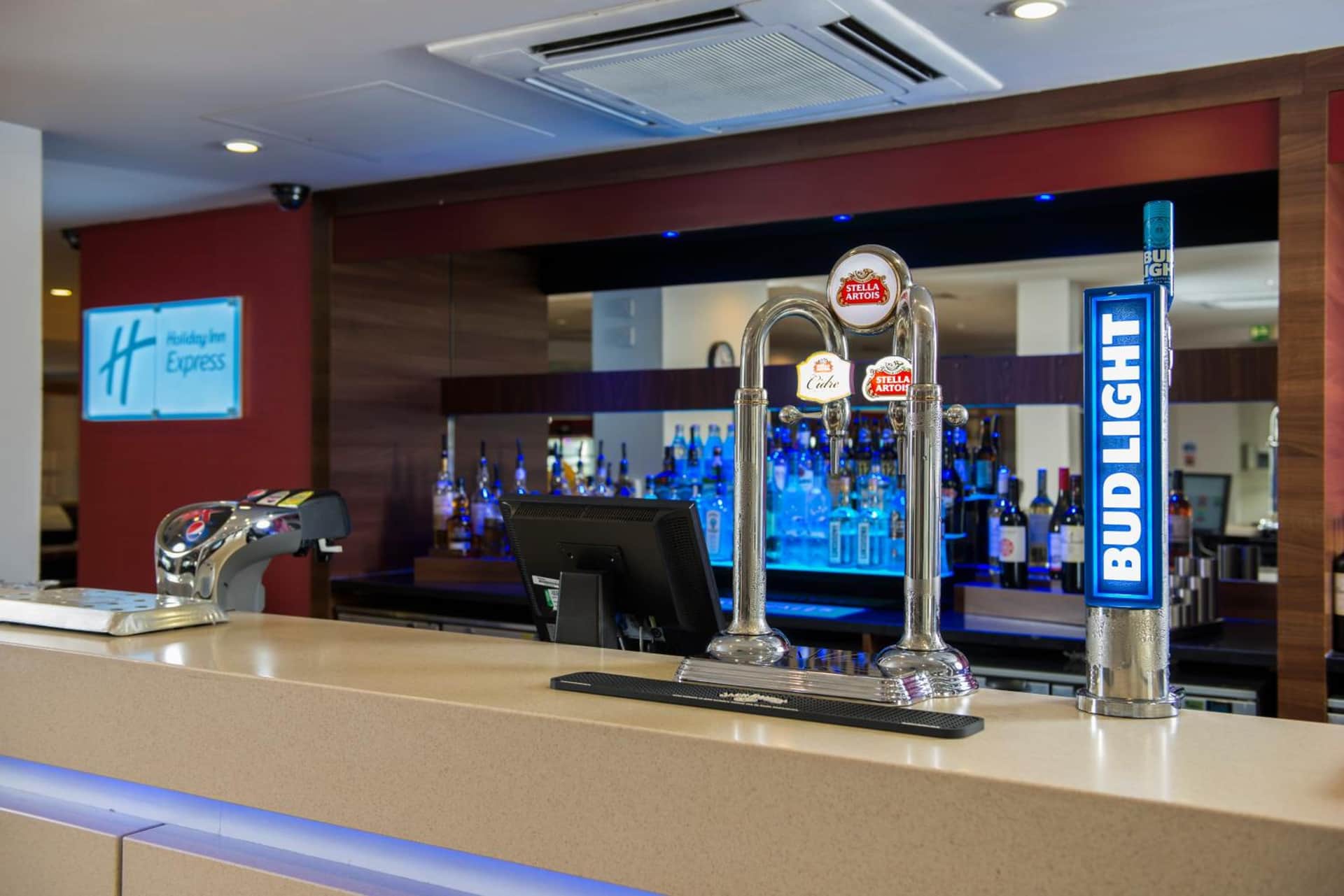 Holiday Inn Express - East Midlands Airport